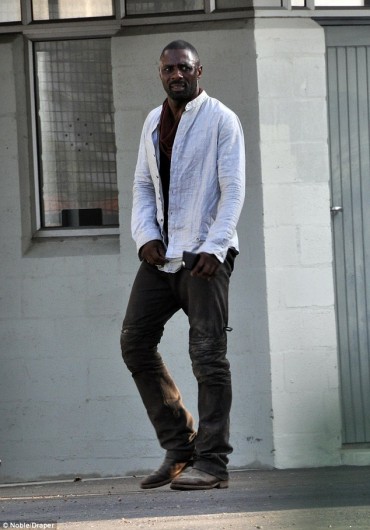 Idris Elba – Roland – 06